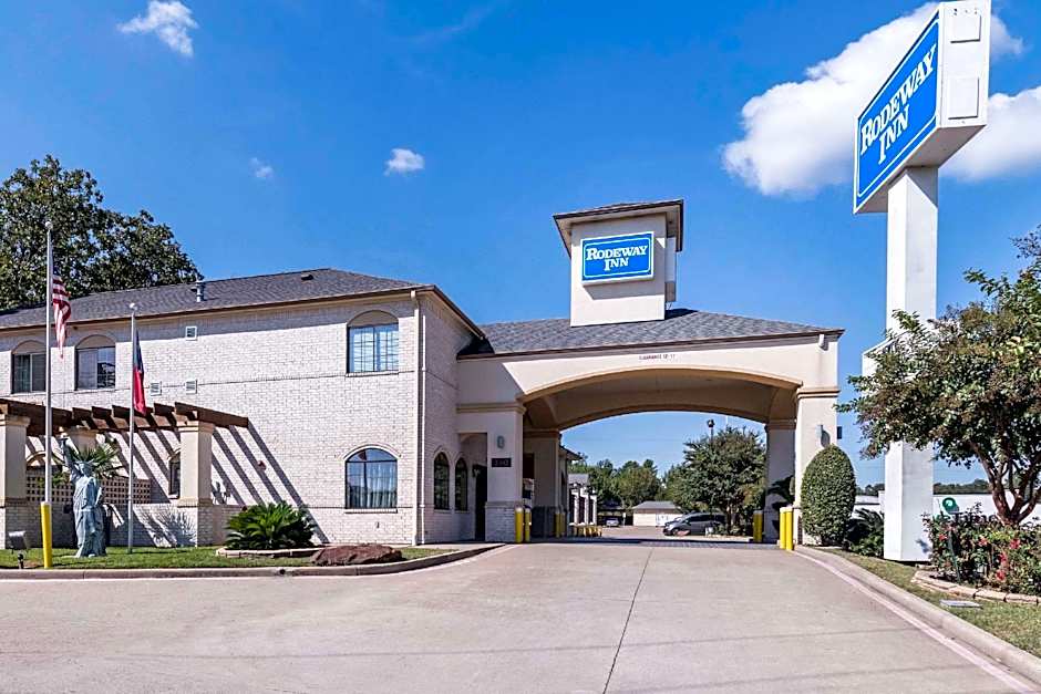 Motel 6 Tyler