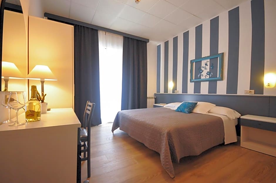 Hotel Crystal
