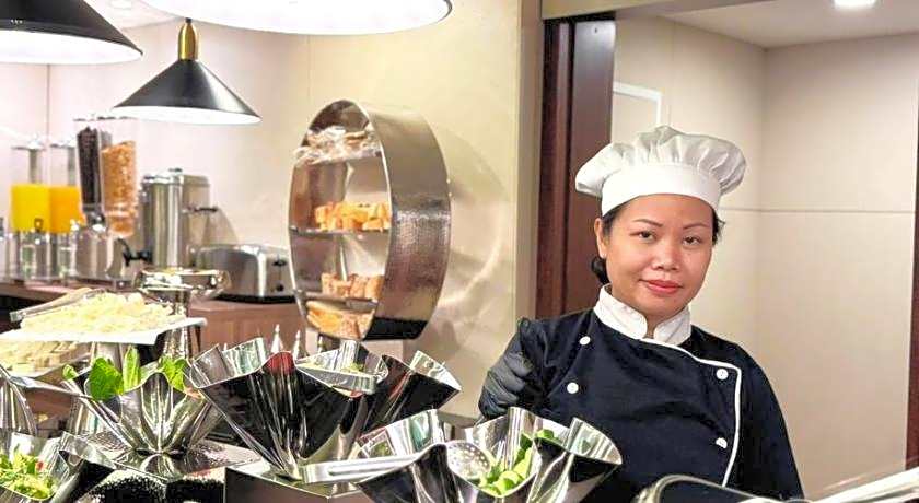 King Suites Hotel