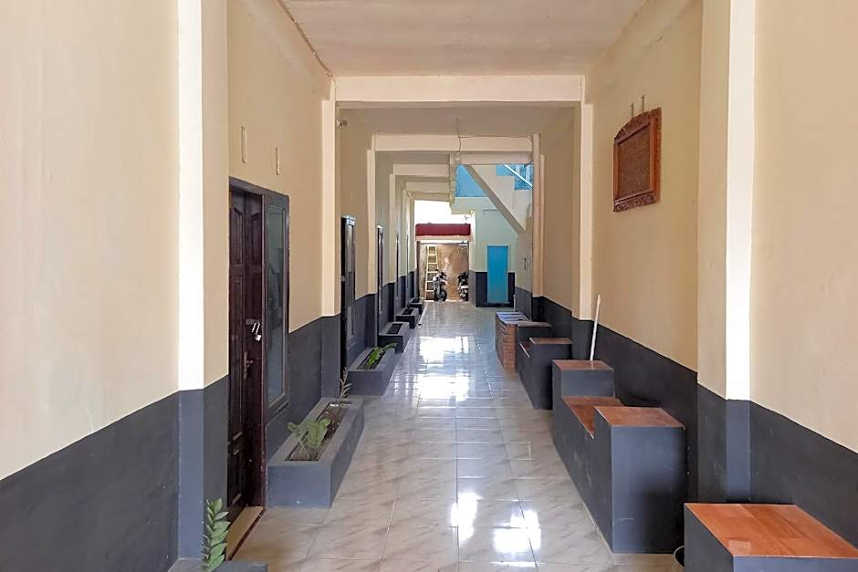 RedDoorz Syariah @ Penginapan Queen Sungai Penuh