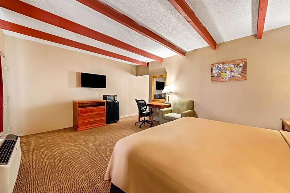 Econo Lodge Del Rio