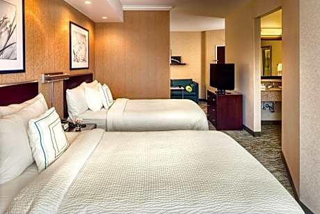 Queen Suite with Two Queen Beds and Trundle Sofa - Hearing Accessible