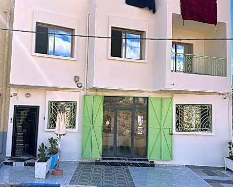Soraya guest house surf camp & Restaurant