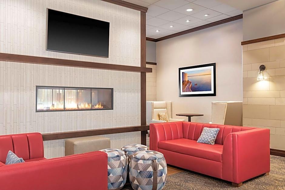 Hampton Inn By Hilton & Suites Madison Downtown