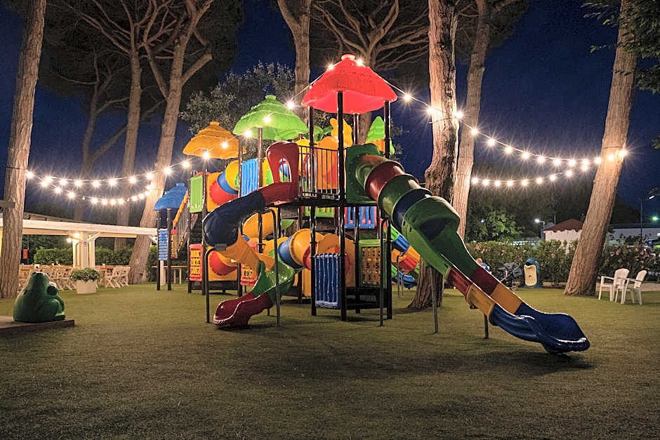 Club del Sole Adriano Family Collection