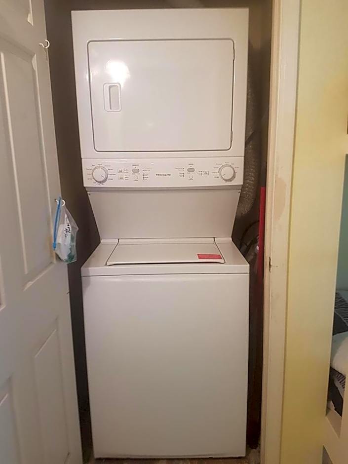 Affordable SPI family condo - walking distance to the beach, Sleeps 6, Third Floor, 2025 Traveler Award