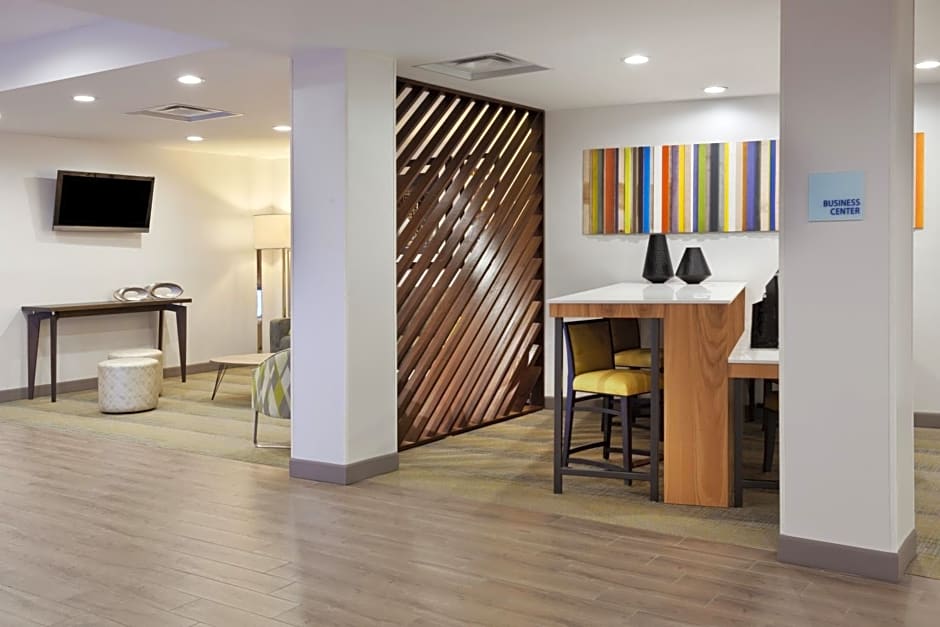 Holiday Inn Express Phenix City-Fort Benning, an IHG Hotel