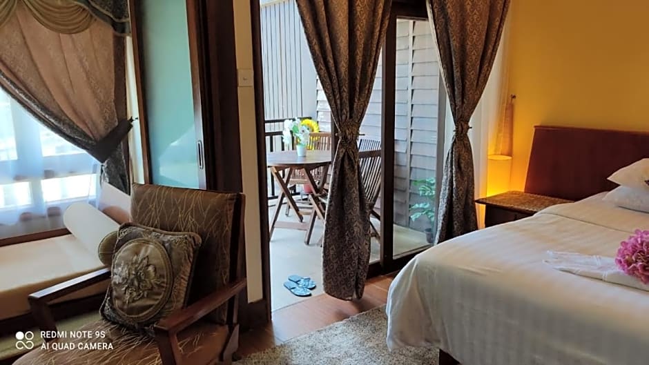 Villa Dalam Laut 580