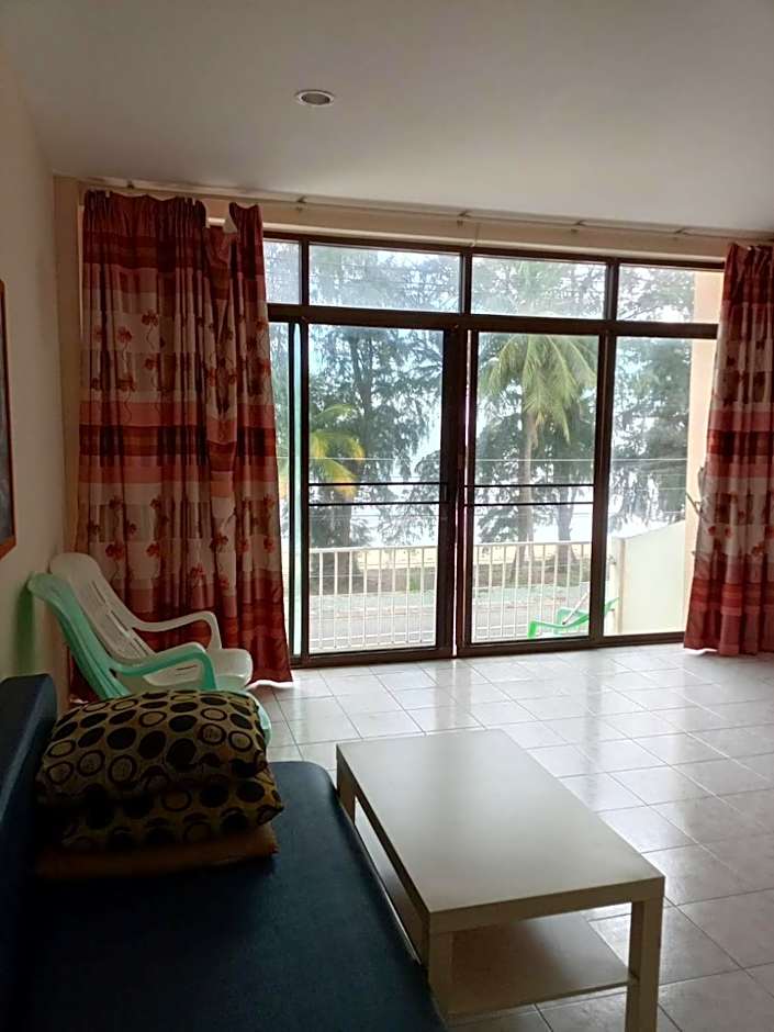 Sammy Seaview Mae Ramphueng Beach Front Golden Elephant บ้านช้างทองวิวทะเลหน้าหาดแม่รำพึง