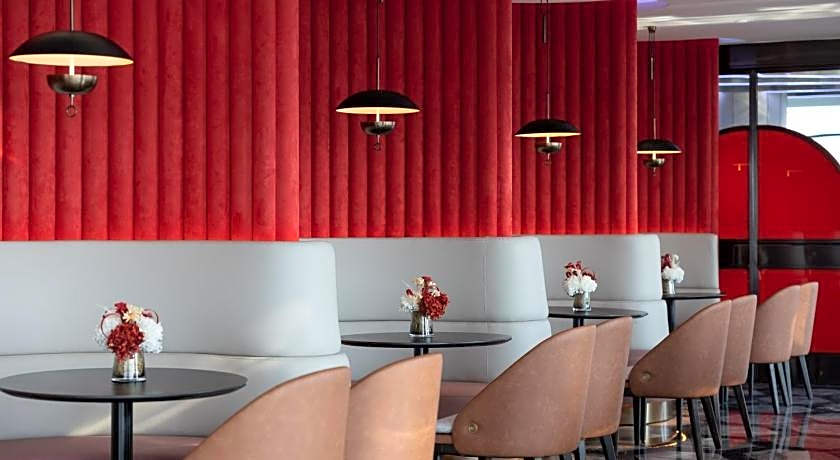Radisson RED Guangzhou South Railway Station