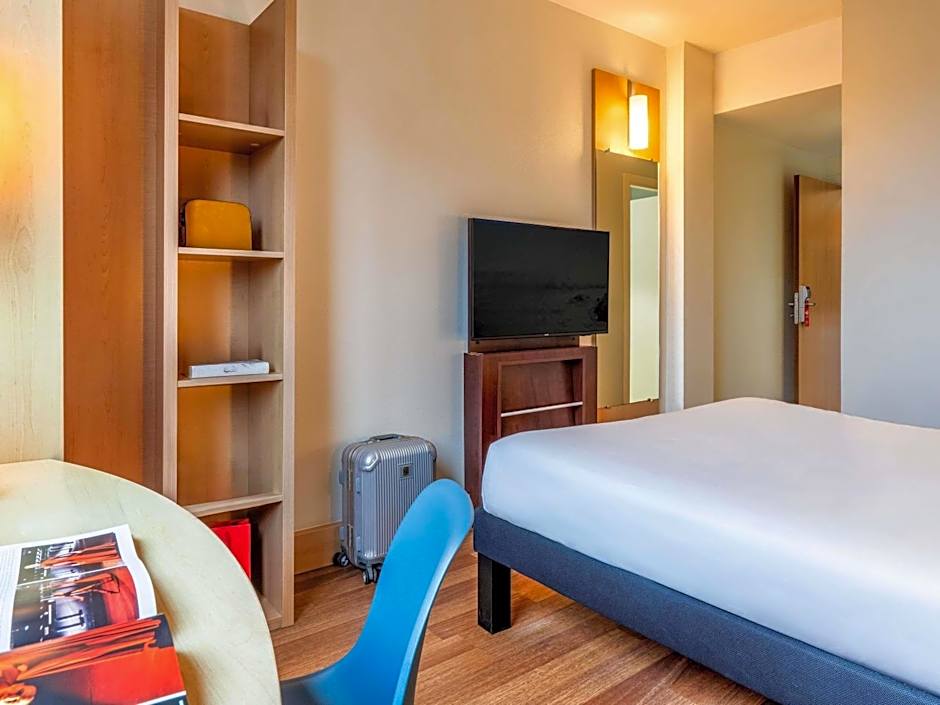 ibis Barcelona Pza Glories 22