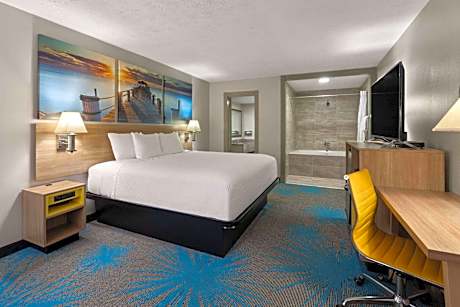 1 King Bed Studio Suite Smoking