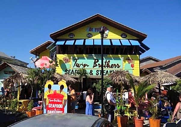 Colony Club Inn & Suites