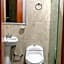 La Lola Hotel & Suites