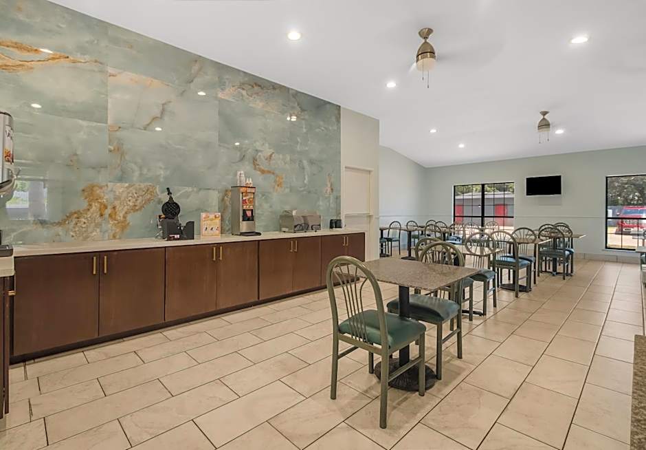Econo Lodge Inn & Suites Fulton - Rockport