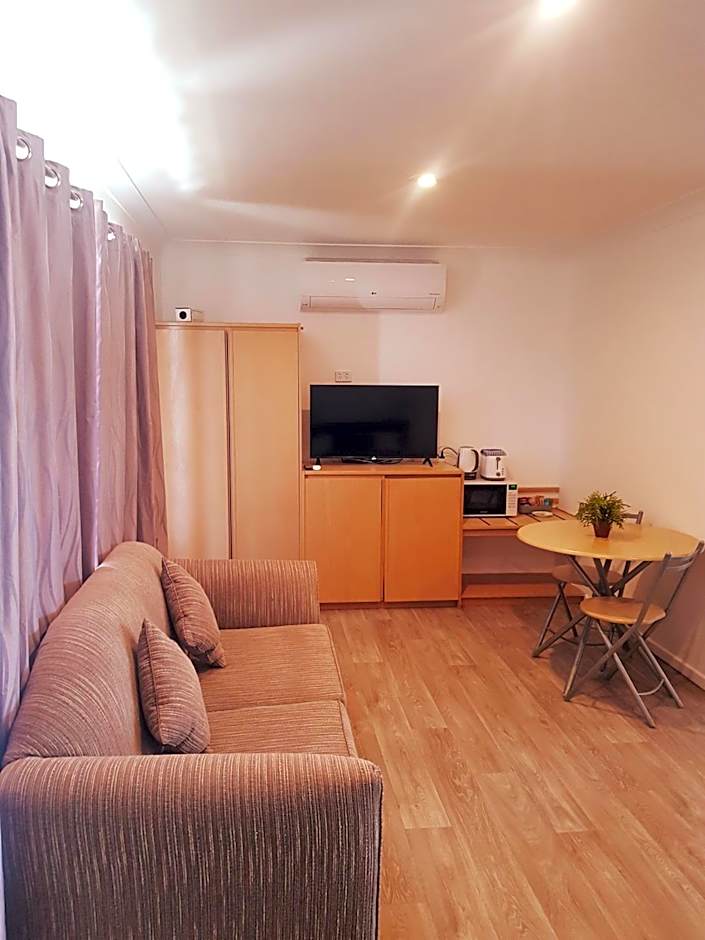 The Major Mitchell Motel