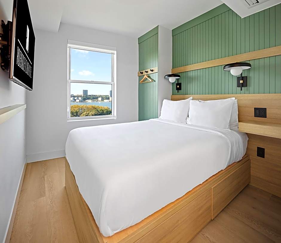 Riverside Tower Hotel