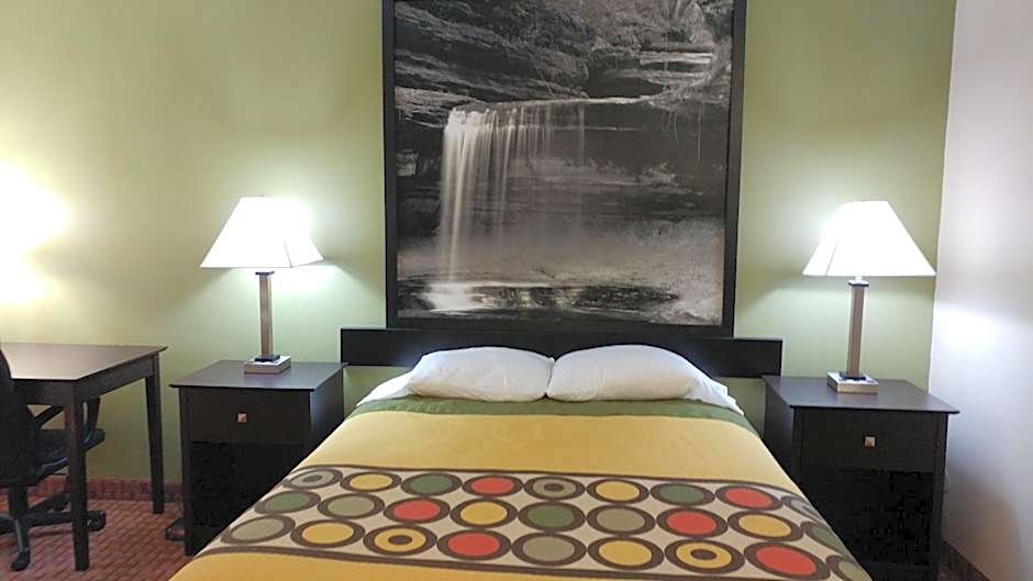 Super 8 by Wyndham DeKalb IL