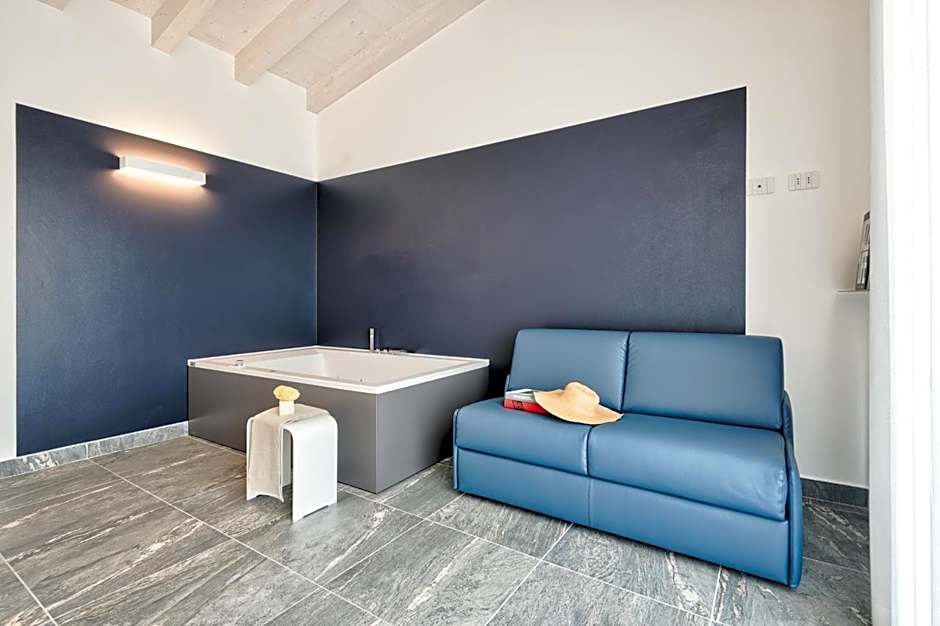 Albamarina Residence
