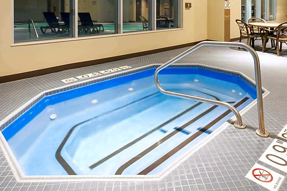Microtel Inn & Suites by Wyndham Timmins