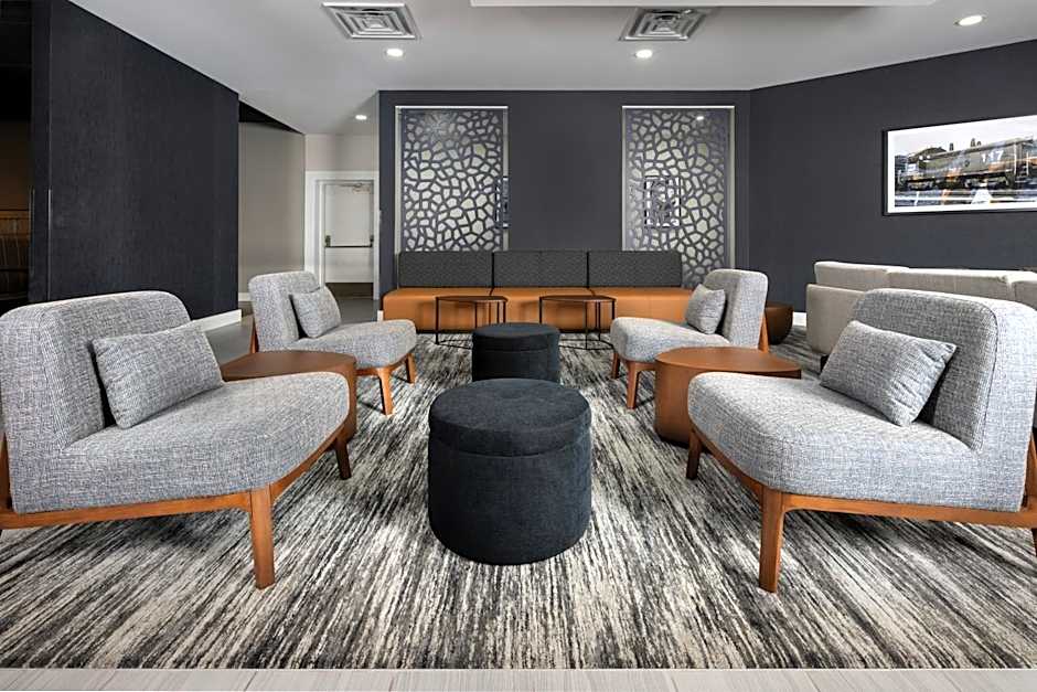 Four Points By Sheraton Kansas City Airport