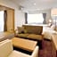 Wisterian Life Club Toba