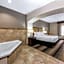 La Quinta Inn & Suites by Wyndham Orange