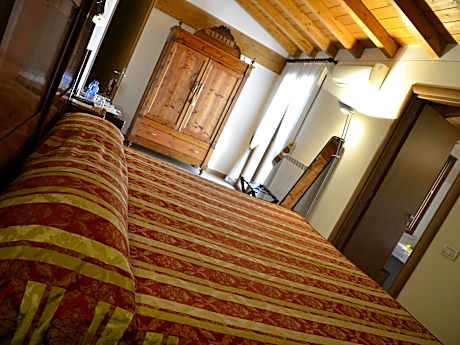 9 Muse Bed and Breakfast