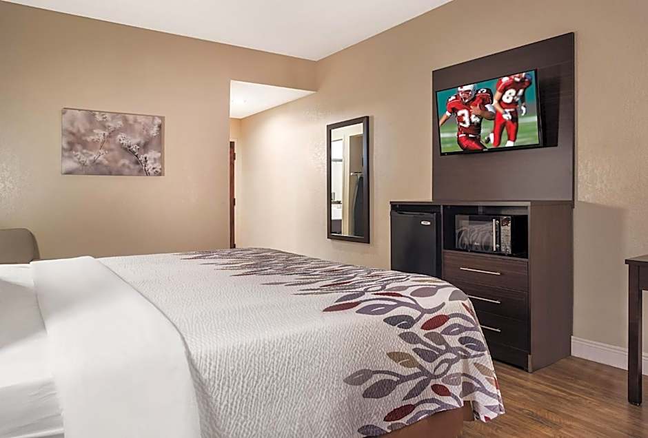 Red Roof Inn Tupelo