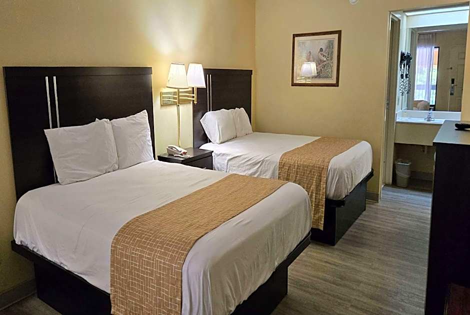 Travelodge by Wyndham Knoxville East