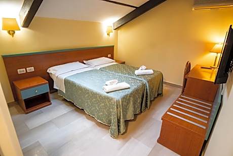 Large Double Room