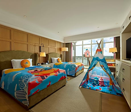 Twin Kiki Dino Family Room