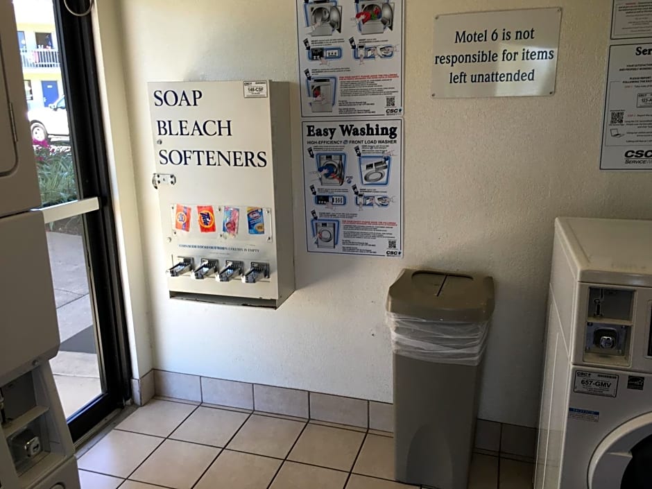 Motel 6-Lakeland, FL