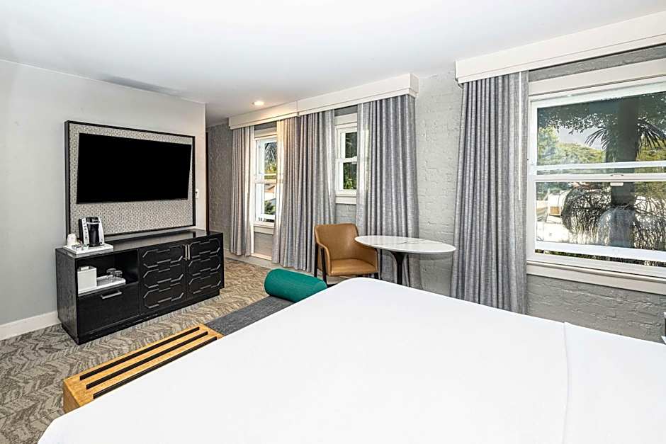 Hotel Virginia Santa Barbara, Tapestry Collection by Hilton