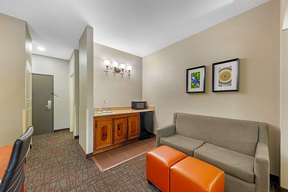 Best Western Plus Georgetown Inn & Suites