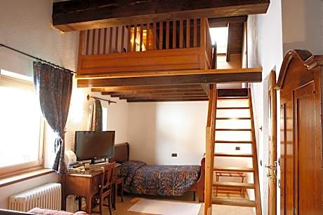 Quadruple Room with Forest View