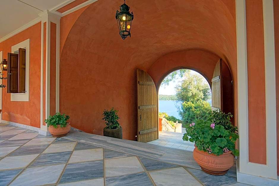 Villa Veneziano Suites & Villa