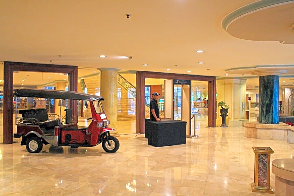 Tunjungan Hotel Surabaya