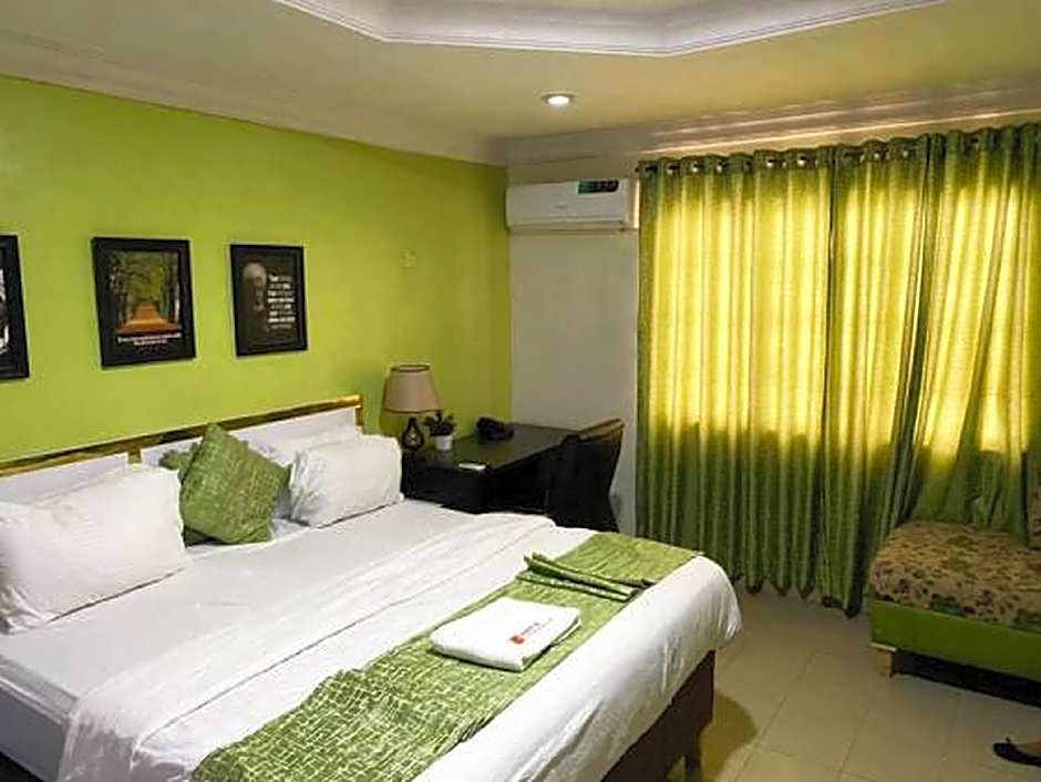 Airport Budget Hotel – Lagos, NY