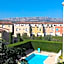 Park & Suites Village Aix-Le Rousset