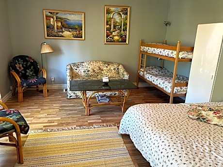 Studio (4p) extended Terrace, own Bathroom & Kitchen