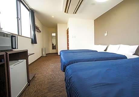 Triple Room - Non-Smoking