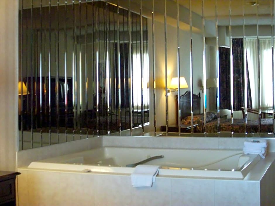 Travelodge by Wyndham Niagara Falls Lundys Lane