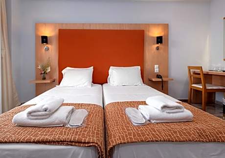 Double or Twin Room with Sea View