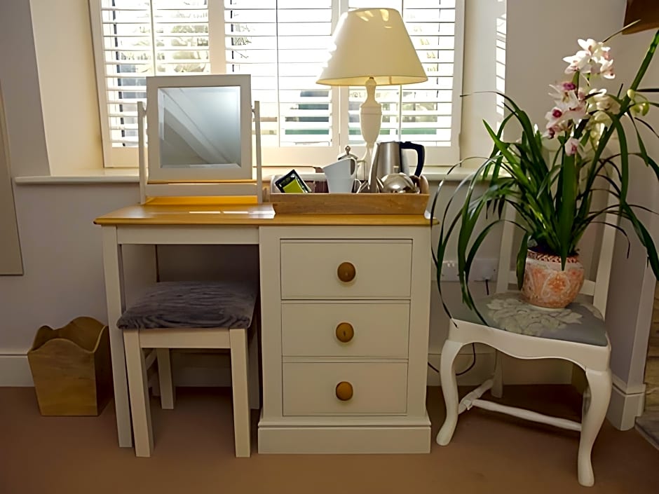 The Bell at Hampton Poyle