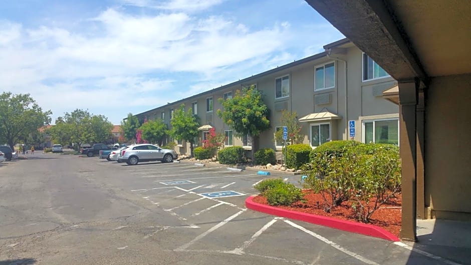 Super 8 by Wyndham Sacramento North