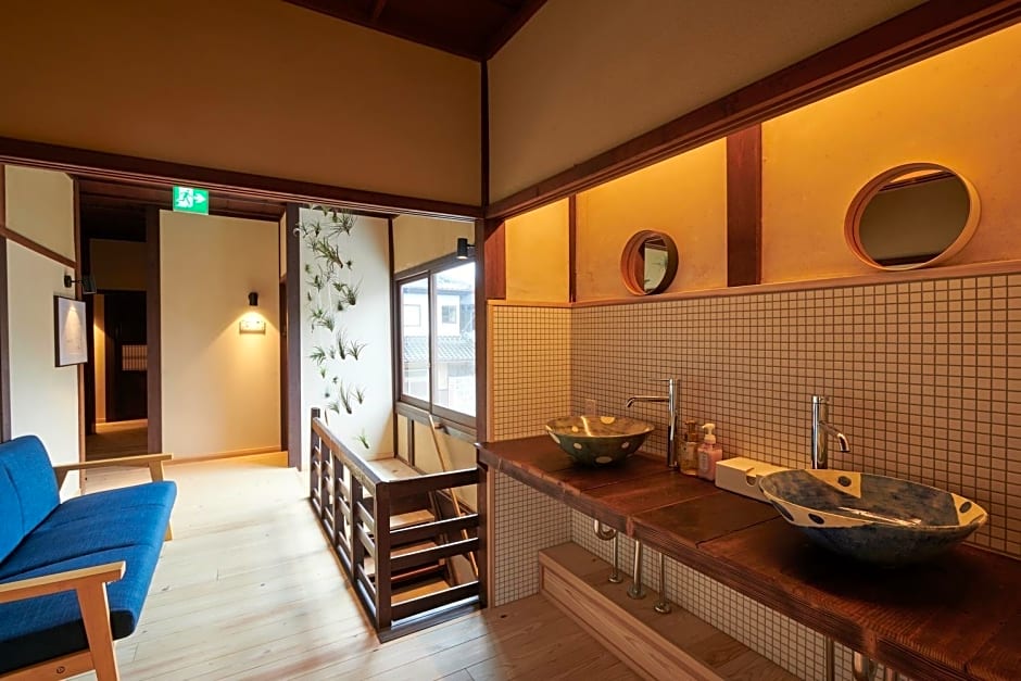 "Sasayama Jyokamachi Guest House KURIYA Semi Double Bunk Bed Cabin for 2-4 Pax - Vacation STAY 91845 "