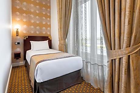 Double or Twin Room with Extra Bed (2 Adults + 1 Child)