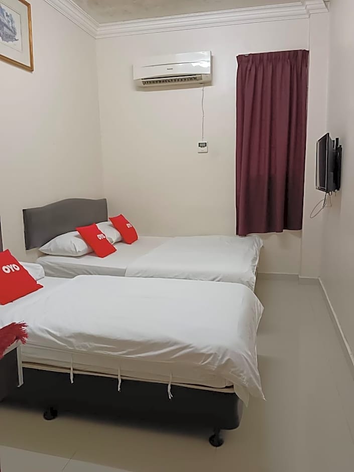 Foto 1 dari 2 — 1 Queen Bed and 1 Twin Bed