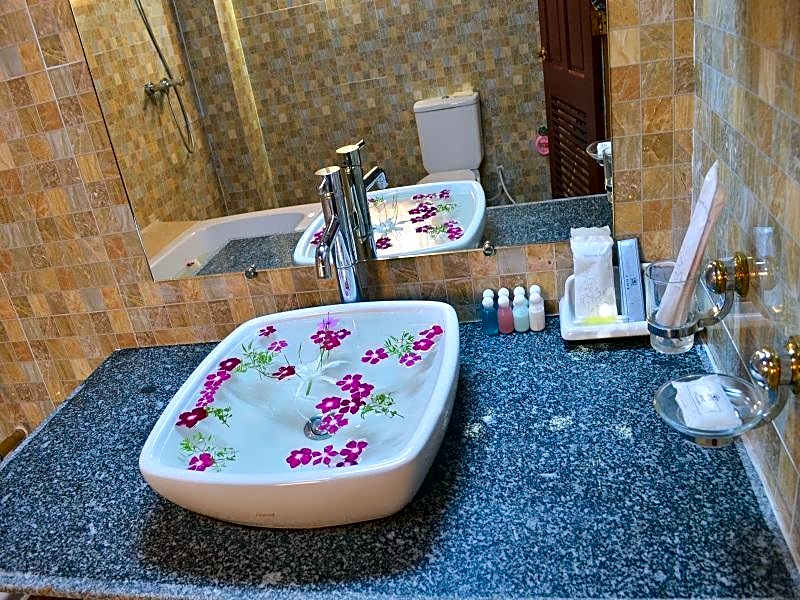 Diamond Ngapali Hotel